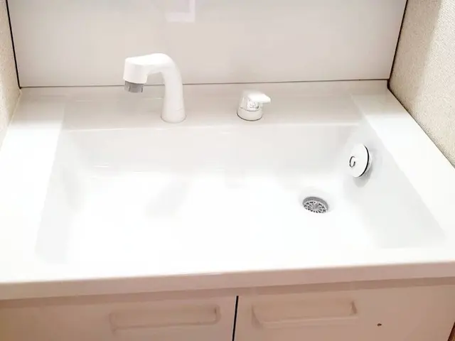 【洗面所クリーニング】気になる鏡汚れや洗面台の汚れもキレイに◎サービスの画像