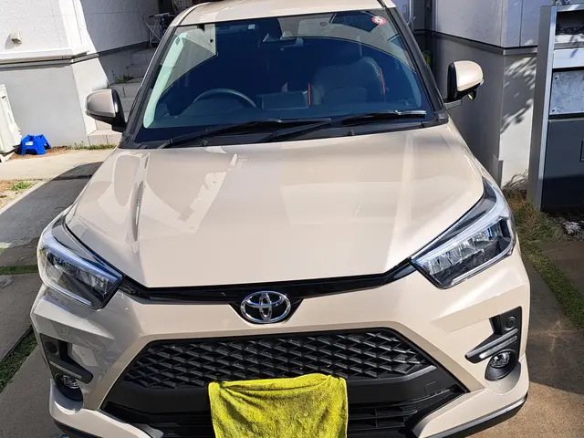 ☆３年耐久☆ボディーの本格ガラスコーティング！出張作業でピカピカに仕上げます。サービスの画像