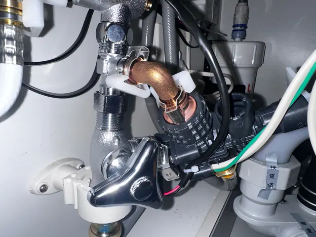 ◢◤蛇口交換TOTO・LIXIL等 ◢◤損害保険店だから安心！清掃サービス付き！サービスの画像