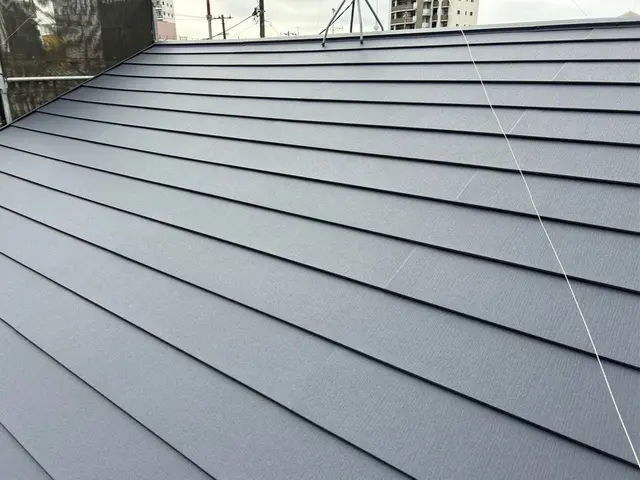 屋根葺き替え工事｜職人直営で高品質施工！サービスの画像