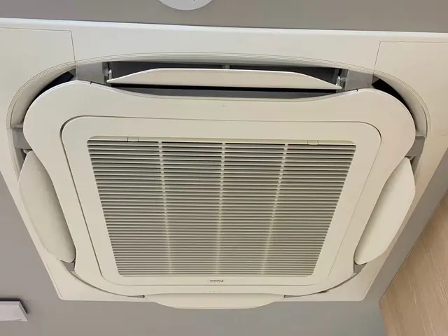 【千葉発】業務用エアコン実績あり！エリア外でもご相談ください！夜間作業も可能！◎サービスの画像