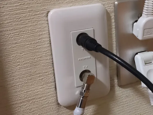 【東京･埼玉(一部)対応】TV端子の交換【CATV工事経験者】※料金は1口端子込サービスの画像