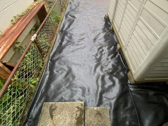 防草シート施工で雑草とはおさらば！！サービスの画像