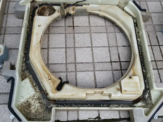 【19年の実績】天井埋込エアコンを丁寧に分解高圧洗浄!抗菌コート無料!台数割引有サービスの画像