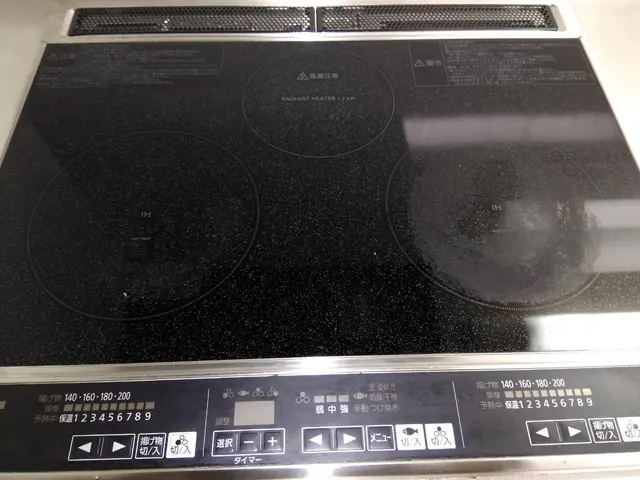 旭川のキッチンクリーニング シンクの水垢、調理機器周りの油汚れがキレイにリセットサービスの画像