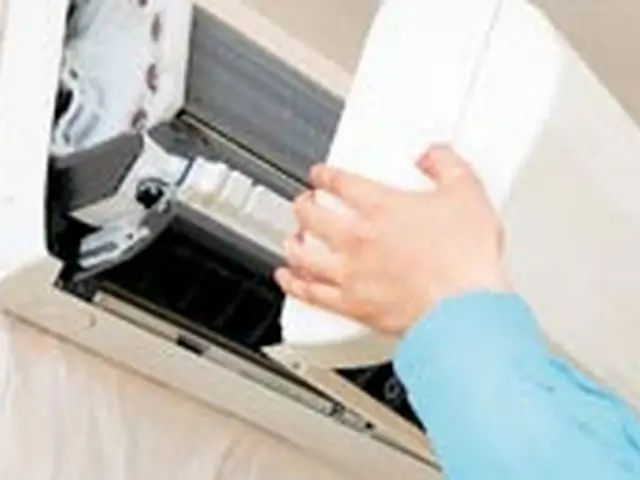 7/18～予約可、25年の実績壁掛けエアコン（お掃除機能付き各メーカー対応可）サービスの画像