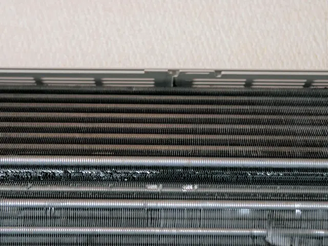 7/18～予約可、25年の実績壁掛けエアコン（お掃除機能付き各メーカー対応可）サービスの画像