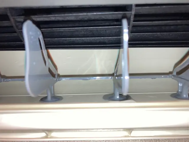 エアコンから臭いがする！よく冷えない！音がする！この原因は汚れからきてるかもサービスの画像