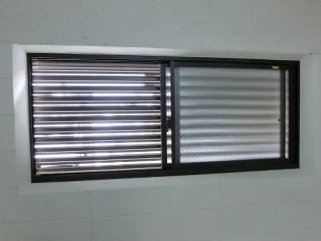 安心の目隠しルーバー取り付け。作業外注一切なし。【複数台割引有り】サービスの画像