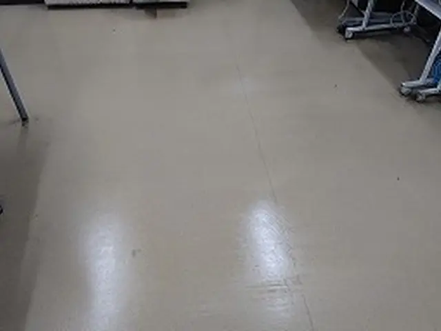 24時間営業 店舗事務所フロアクリーニングサービスの画像