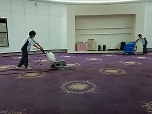 24時間営業 店舗事務所フロアクリーニングサービスの画像