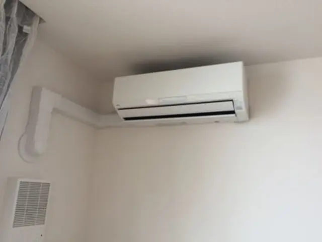 【年中無休】しっかり養生！美しい自社施工◆新品配管4m込み！マスク着用で伺いますサービスの画像