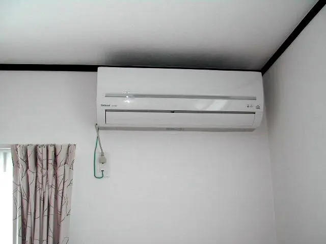 【年中無休】しっかり養生！美しい自社施工◆新品配管4m込み！マスク着用で伺いますサービスの画像