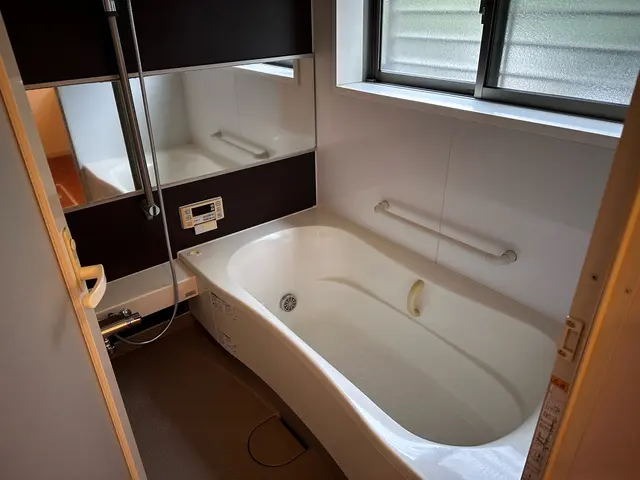 お風呂場バイオ高圧洗浄◆自社対応でお風呂場カビ、黒ずみ、白い汚れ、シリカも対応！サービスの画像