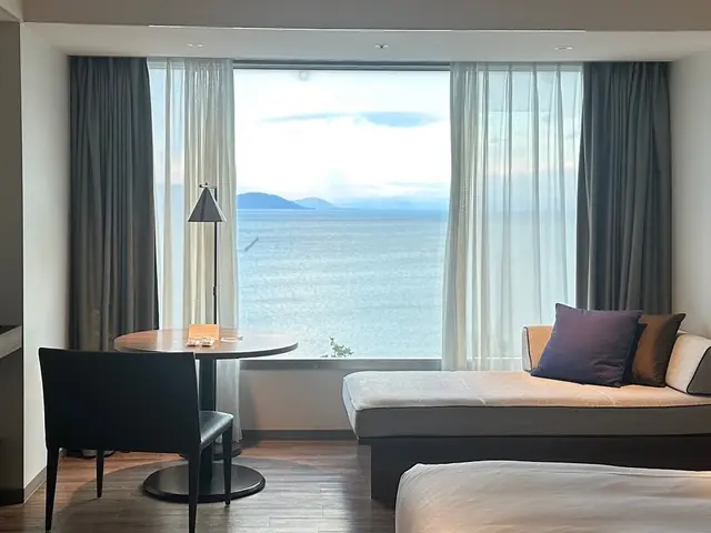 窓ガラス・サッシの黒カビや土埃も徹底洗浄！高評価の丁寧対応◎サービスの画像