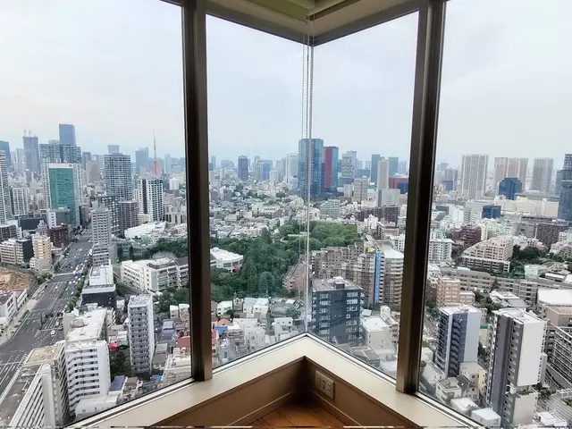 窓ガラス・サッシの黒カビや土埃も徹底洗浄！高評価の丁寧対応◎サービスの画像