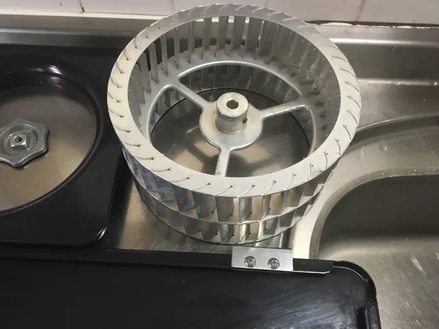 年中無休！駐車場代負担！お客様の立場になって丁寧に作業します！サービスの画像