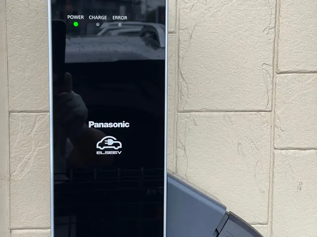 電気工事士が伺います　テスラ・国産車EV充電コンセント設置は実績豊富な当店へサービスの画像