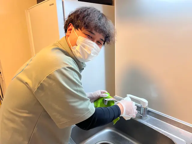 キッチンの気になる水垢汚れ、油汚れをプロの技術でピカピカにします！サービスの画像