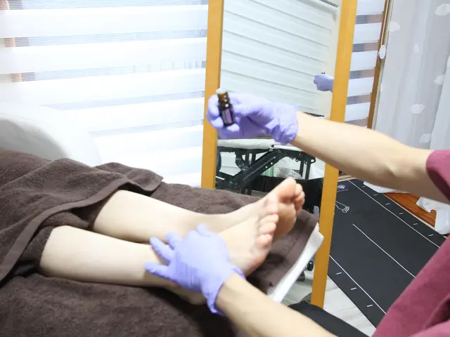 現役看護師25年の経験と専門資格で、足元からあなたの健康と美しさをサポートしますサービスの画像