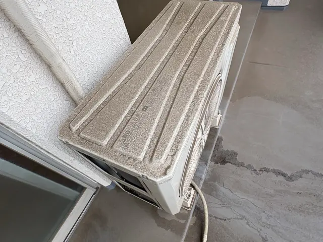 綺麗に床・壁・排水溝・溝・手摺り 清掃・網戸高圧洗浄・窓、サッシの簡易清掃セットサービスの画像