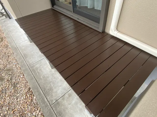 ウッドデッキ塗装サービスの画像