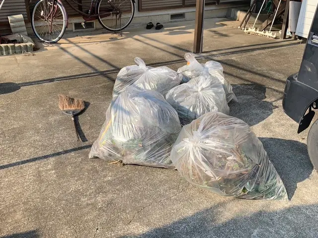 〈作業外注無し！〉明るく元気な当店のスタッフが丁寧かつスピーディに作業致します！サービスの画像