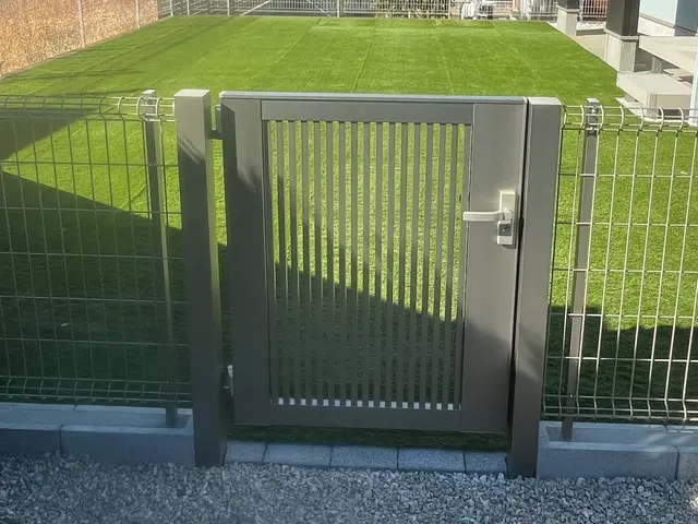 10年、実績200件突破！お客様のイメージ通りに仕上げる人工芝施工店サービスの画像