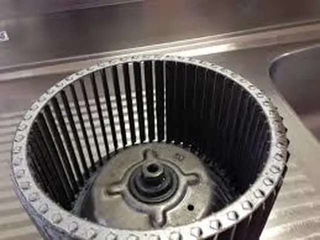 現金のお客様限定シロッコファンのコーティング無料！次回のお掃除が楽に！サービスの画像