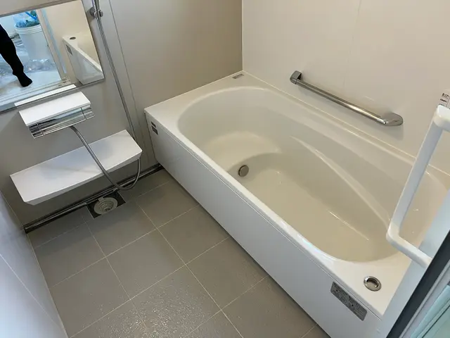 浴室は水垢やカビ、石鹸カスなど汚れがたくさん！お掃除困ったらぜひご依頼ください！サービスの画像