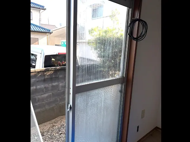 ◆網戸・サッシ込◆砂や花粉でくすんだ汚れをパキッと綺麗に♪女性スタッフ♡サービスの画像