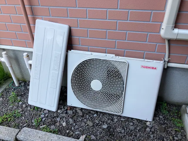 お客様のお力になります！丁寧かつスピーディー室外機ガス圧check.保険加入済みサービスの画像