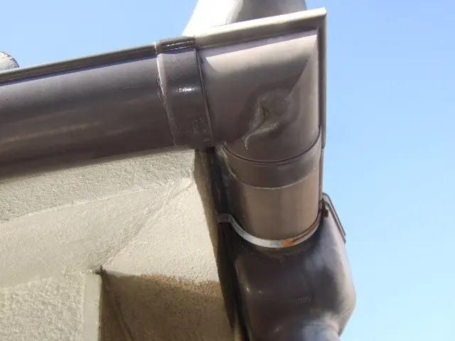 ＜業界30年／大阪・奈良 対応＞雨樋の修理や清掃は当店にお任せ下さい！サービスの画像