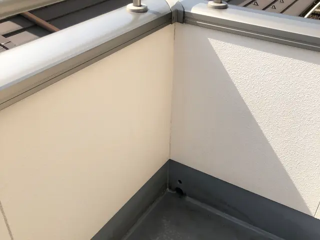 ■バルコニー徹底洗浄☆彡■コケ、砂埃、高圧洗浄‼︎■排水口の詰まりの確認◎サービスの画像