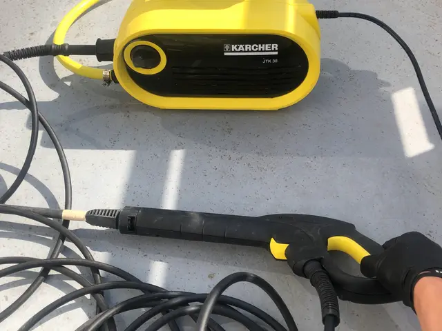 ■バルコニー徹底洗浄☆彡■コケ、砂埃、高圧洗浄‼︎■排水口の詰まりの確認◎サービスの画像