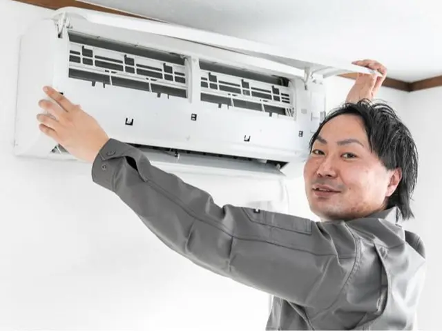 Before/Afterの衝撃！信頼と実績で選ばれるプロのエアコンクリーニング！サービスの画像