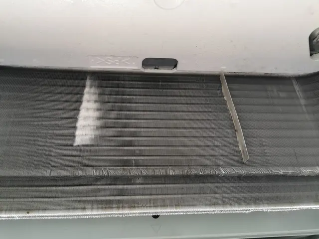 家庭用埋め込みエアコンを分解清掃☆業務用エアコンも対応可能☆サービスの画像