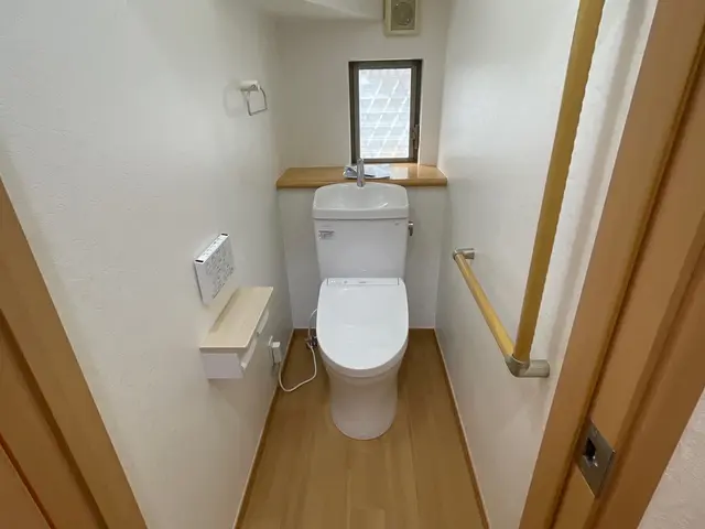 トイレの水漏れつまりなどお困りの事がありましたら、遠慮無くご相談くださいサービスの画像