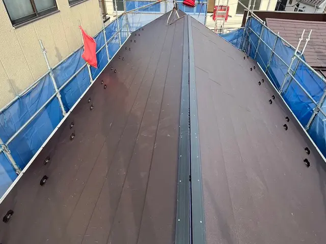 雨漏れ補償10年付！プロの技術でご満足いただけるように心を込めて作業いたしますサービスの画像