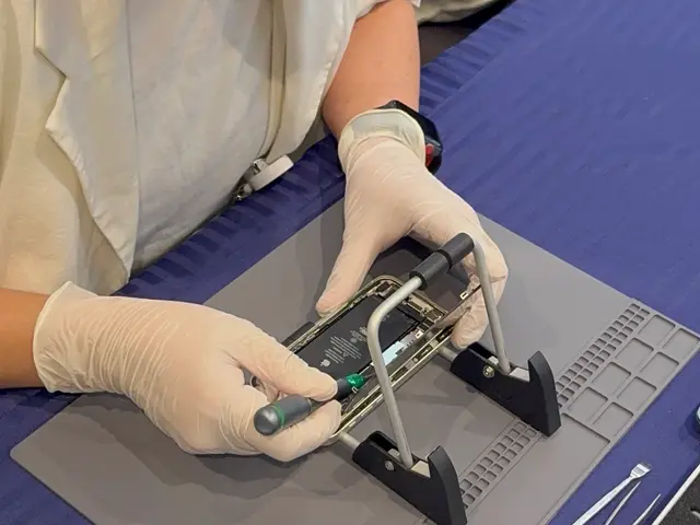 ご自宅に居ながらiPhone復活サービス／女性スタッフ対応／玄関先で修理受付可サービスの画像