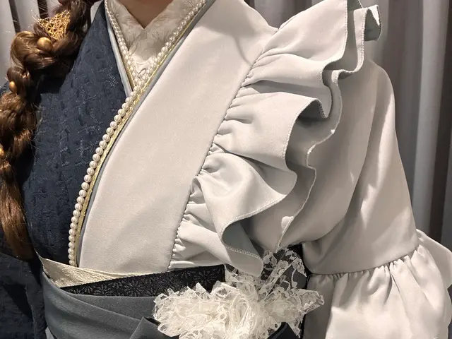 訪問着、振袖、卒業袴（8.000円）七五三（親子セット価格）承ります。ヘア相談