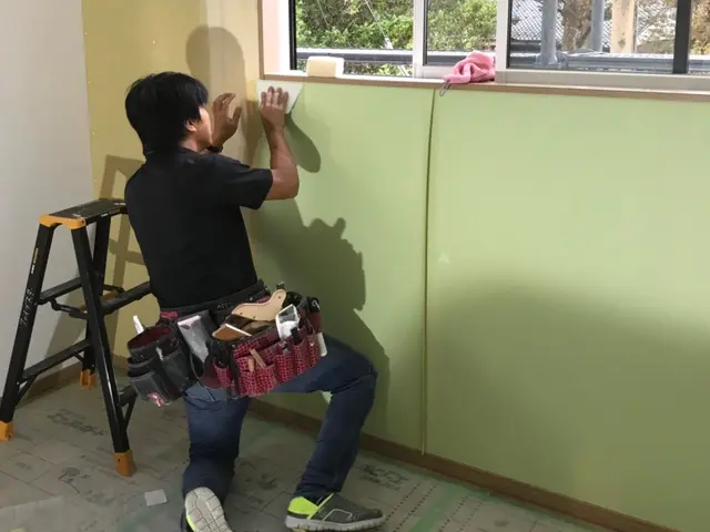 アクセントクロス貼りをご提案いたします。サービスの画像