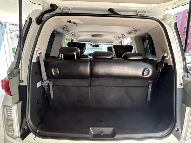 即レス【業界10年以上】年間300台以上実績！出張車内クリーニング【保険加入済】サービスの画像