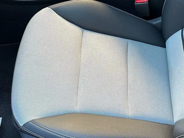 即レス【業界10年以上】年間300台以上実績！出張車内クリーニング【保険加入済】サービスの画像