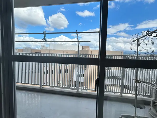 窓フィルム微調整のプロが遮断・断熱・防災対策を実現！駐車代金も負担します！サービスの画像