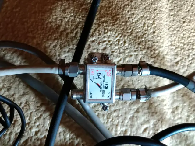 【吉川発】アンテナ端子のない部屋でテレビを見たい方！もちろん交換も！サービスの画像