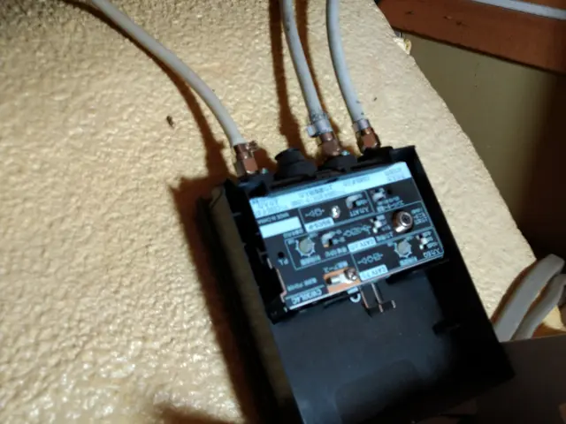 【吉川発】アンテナ端子のない部屋でテレビを見たい方！もちろん交換も！サービスの画像