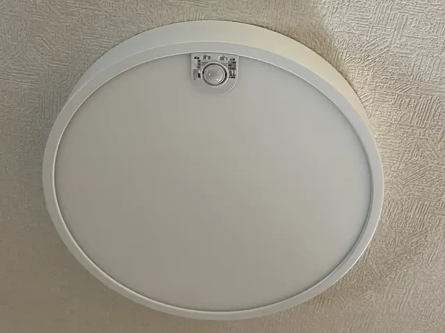 センサーライトの取り付けお任せくださいサービスの画像