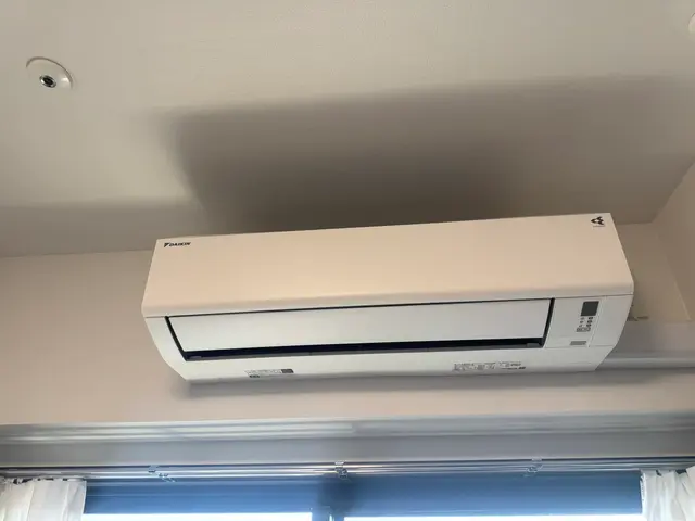 お客様のご要望に沿った施工を！　エアコン取外し・取付・移設お任せ下さい！サービスの画像