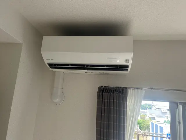 エアコン工事お任せください！いつも笑顔をモットーに！丁寧な作業を心がけています。サービスの画像